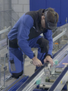Monteur mit AR-Brille Augmented reality glasses allow the fitter to work with both hands free, with instructions being displayed to him directly.